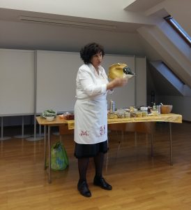 20160504 192846 274x300 - Emilija Pavlič:  Nasveti za ekološki način kuhanja -  hladen začetek kuhanja in peke naše domače hrane