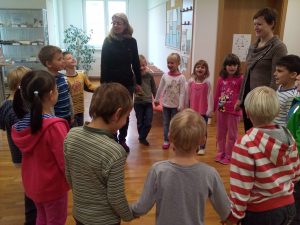 20161025 121040 300x225 - Novovaški prvošolci in tretješolci na obisku