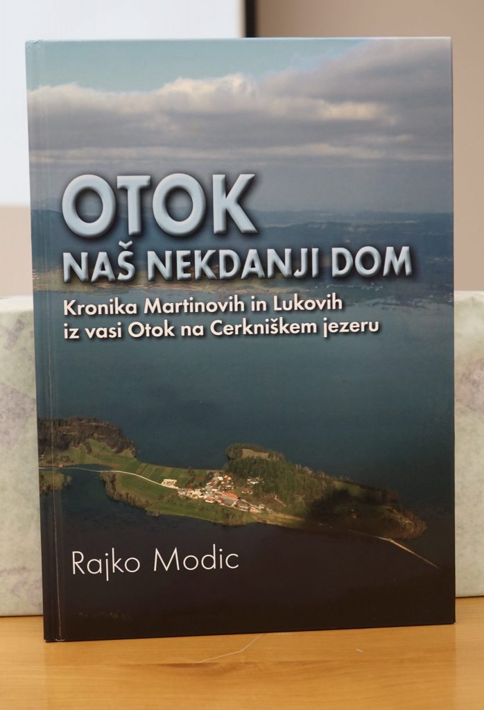 DSC04891 698x1024 - Rajko Modic: Otok, naš nekdanji dom