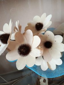 IMG 20181106 142434 225x300 - Rokodelska skupina Lesenke - razstava lesenih rož