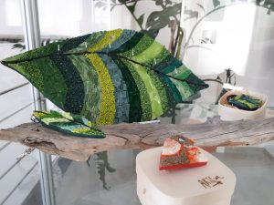 20190214 082624 300x225 - Eva Ule – ARTEvá - razstava unikatnih mozaičnih miniatur