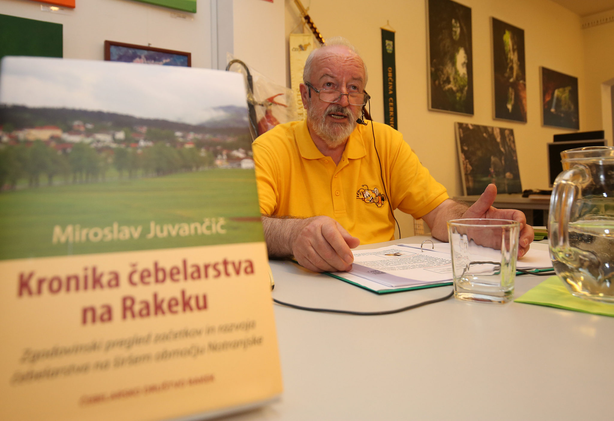 PREDSTAVITEV KNJIGE KRONIKA ČEBELARSTVA NA RAKEKU 17 FOTO LJUBO VUKELIČ - Miroslav Juvančič: Kronika čebelarstva na Rakeku - predstavitev knjige