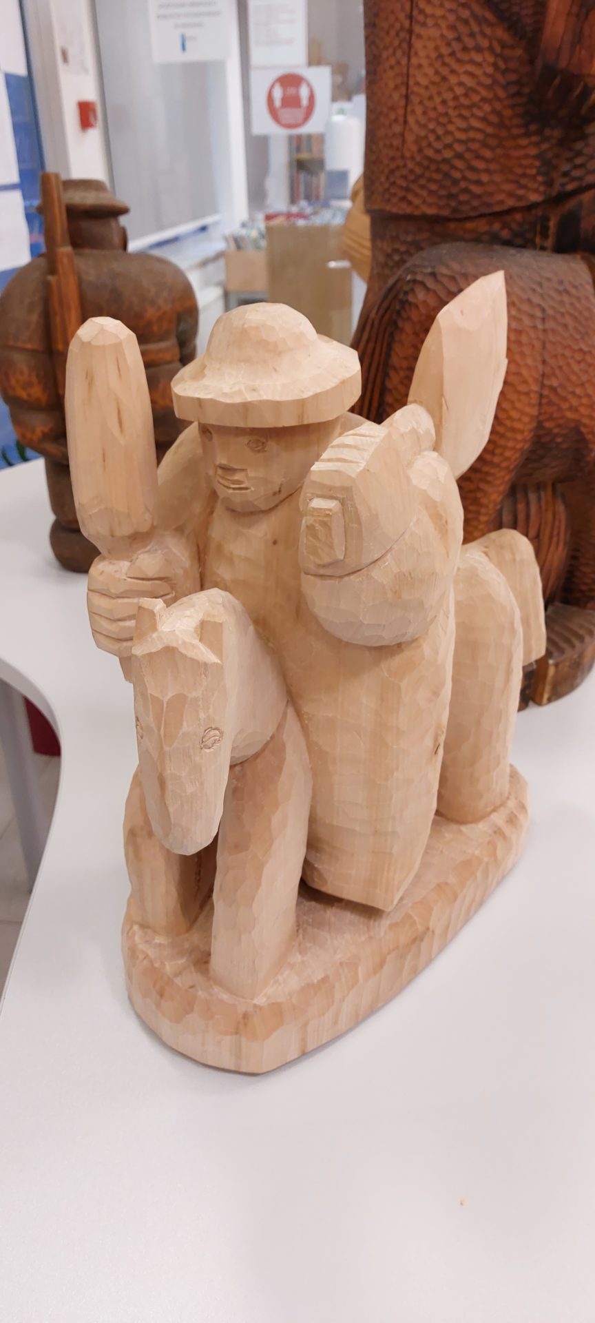 20220916 190221 1 - Edvin Puntar - razstava lesenih kiparskih del