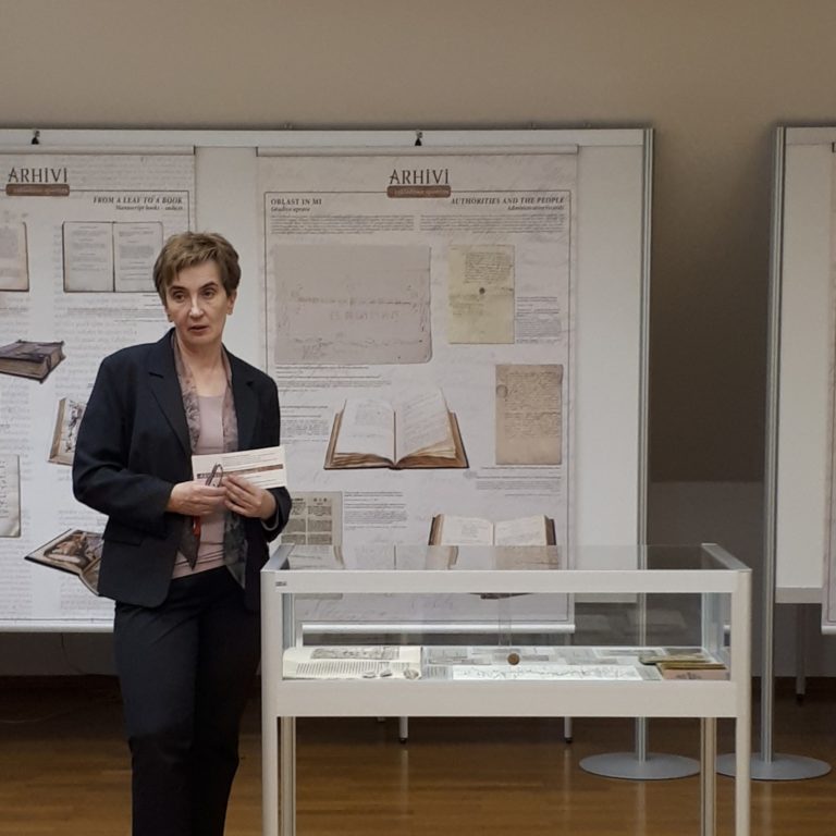 Domoznanski oddelek hrani tudi knjigo iz leta 1595