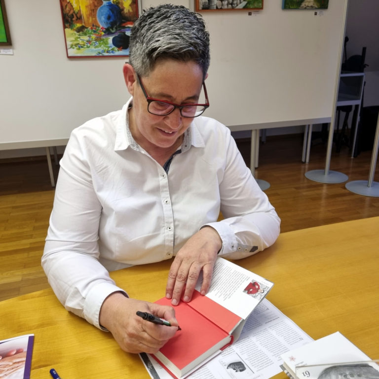 Sledi Alenke Veber