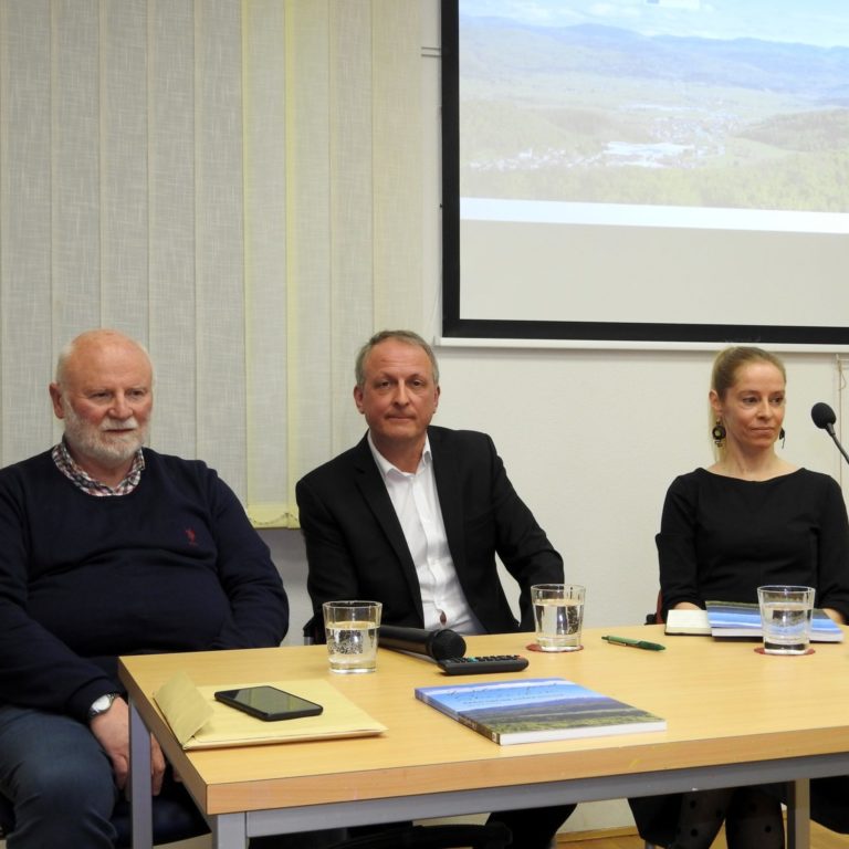Predstavitev knjige Dolina pod Snežnikom Boruta Kraševca
