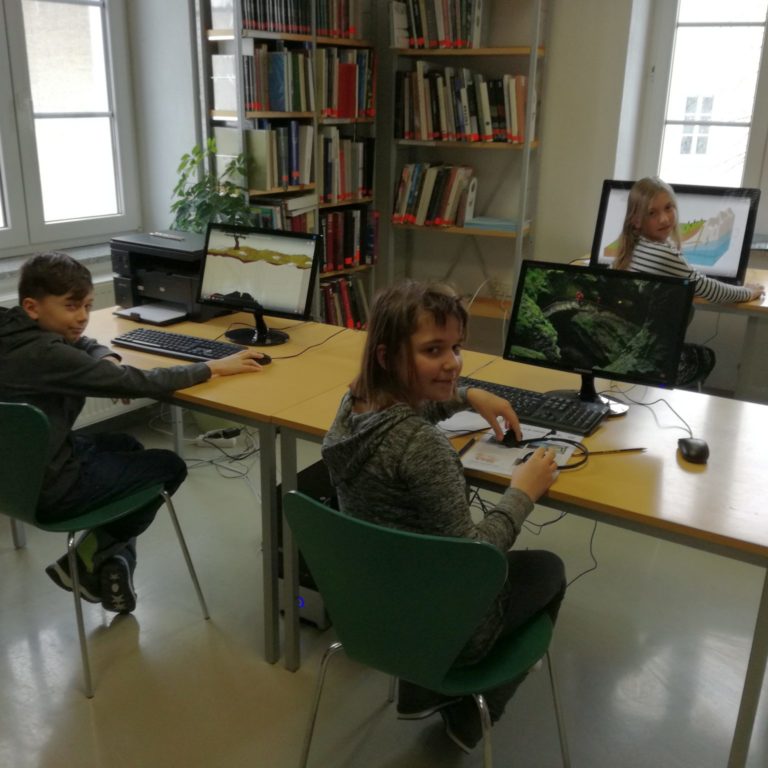 Zimske počitniške urice v knjižnici