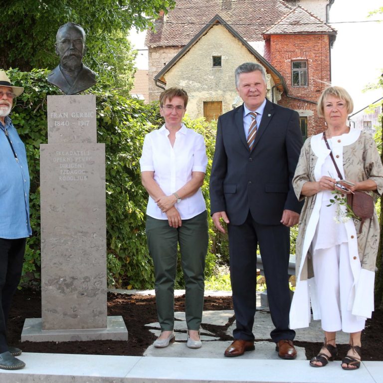 Odkritje doprsnega kipa glasbenika Frana Gerbiča