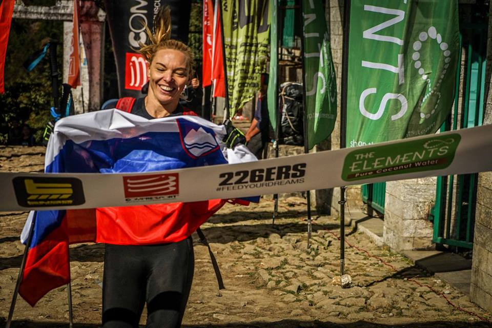 Andreja Sterle Podobnik: Tek med vrhovi Himalaje
