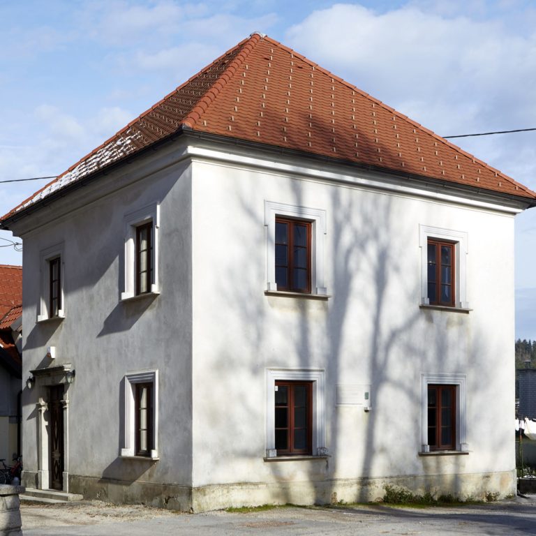 Knjižnica upravljavka Gerbičeve hiše na Taboru