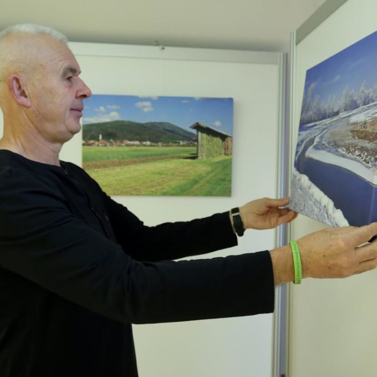 Tine Šubic občinski nagrajenec na predlog knjižnice