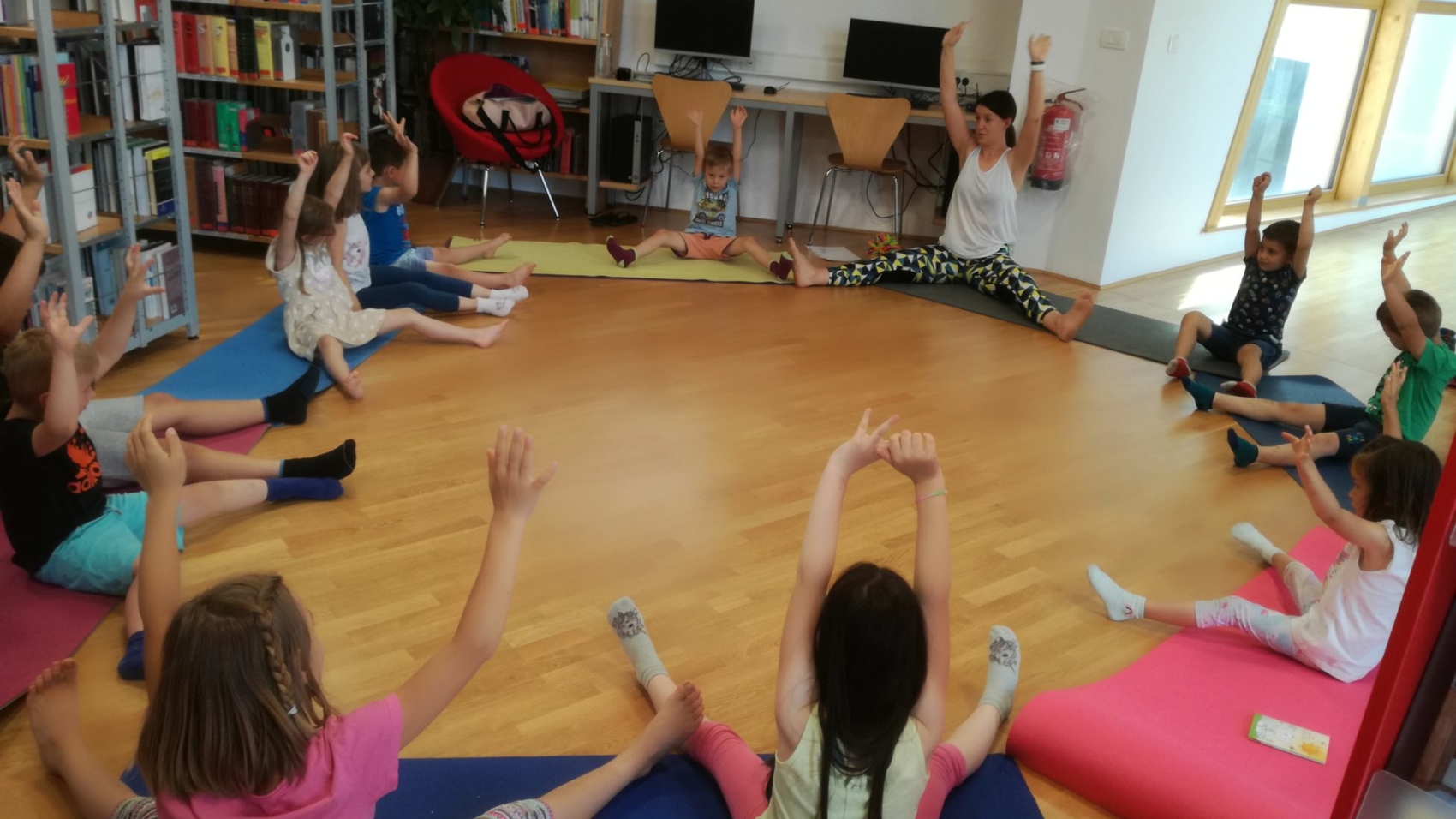 pravljicna-joga-KJUC-foto-Anita-Leskovec-1