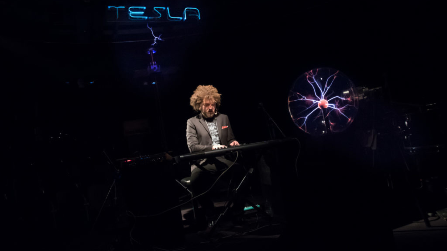 tesla-jd