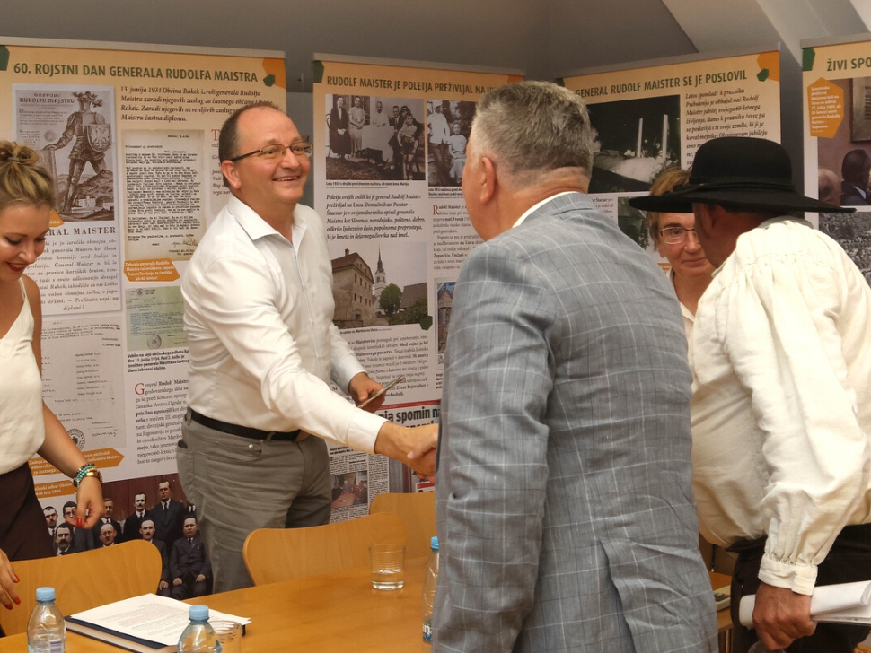 l_758144Notranjski listi IV predstavitev knjige 23 Foto Ljubo Vukelic