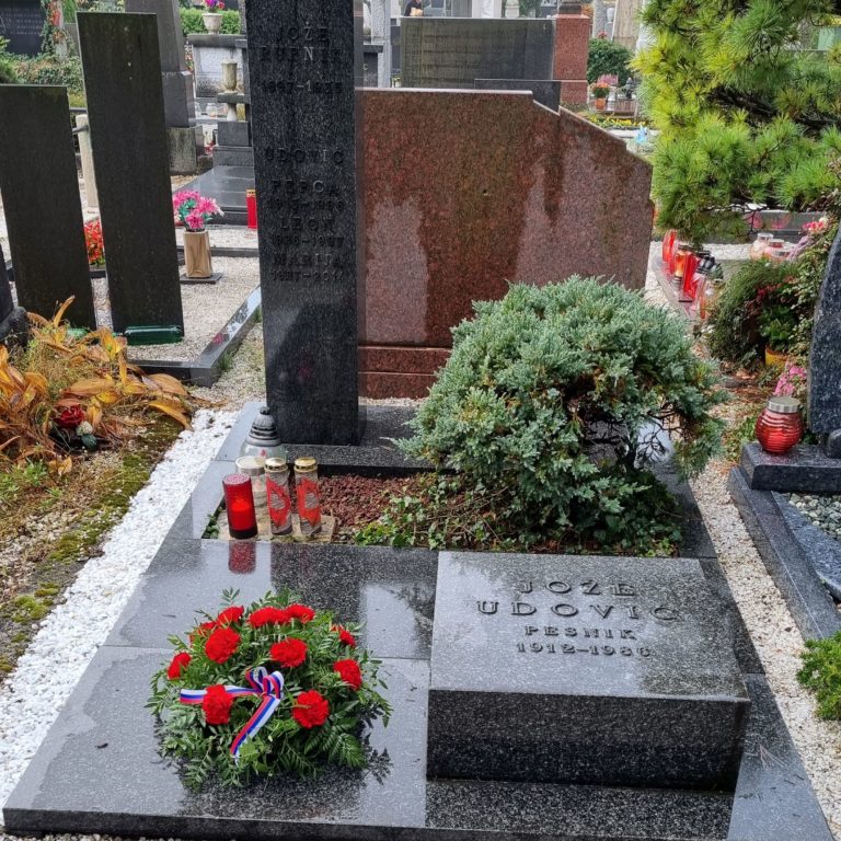 Grobovi Notranjcev na Žalah