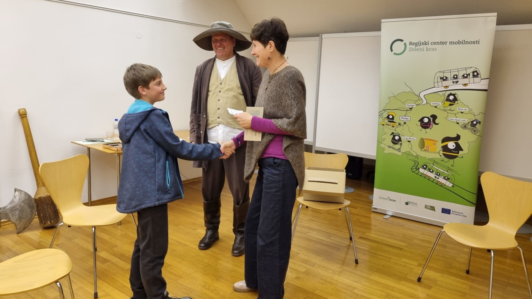 Trajnostno v knjižnico po nagrado