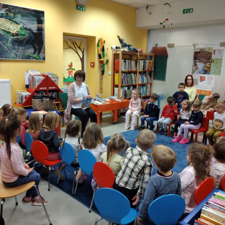 Obisk knjižnice ob Tednu otroka