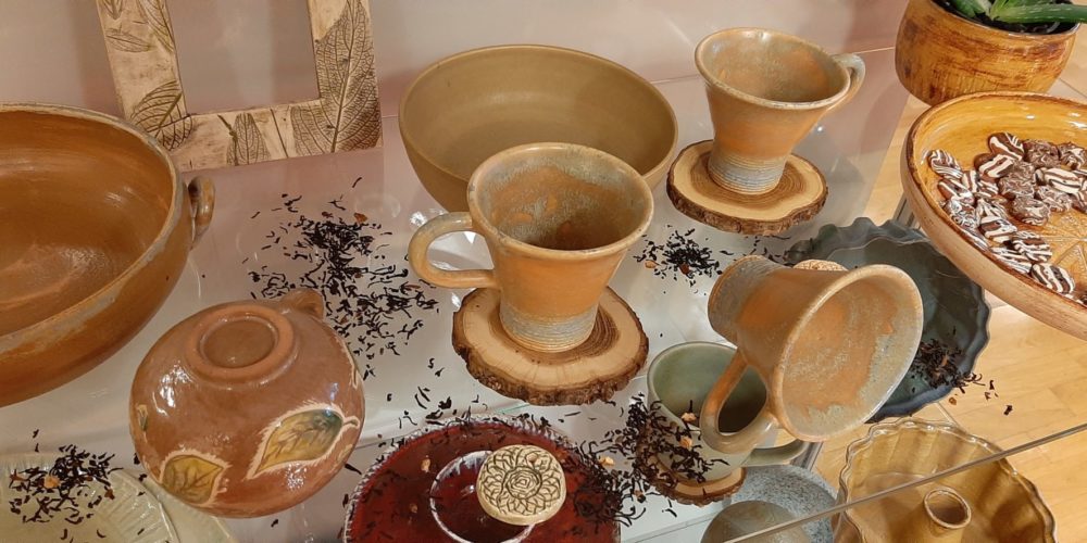 Meri Lu pot – Marjeta Lužnik – razstava unikatne uporabne keramike
