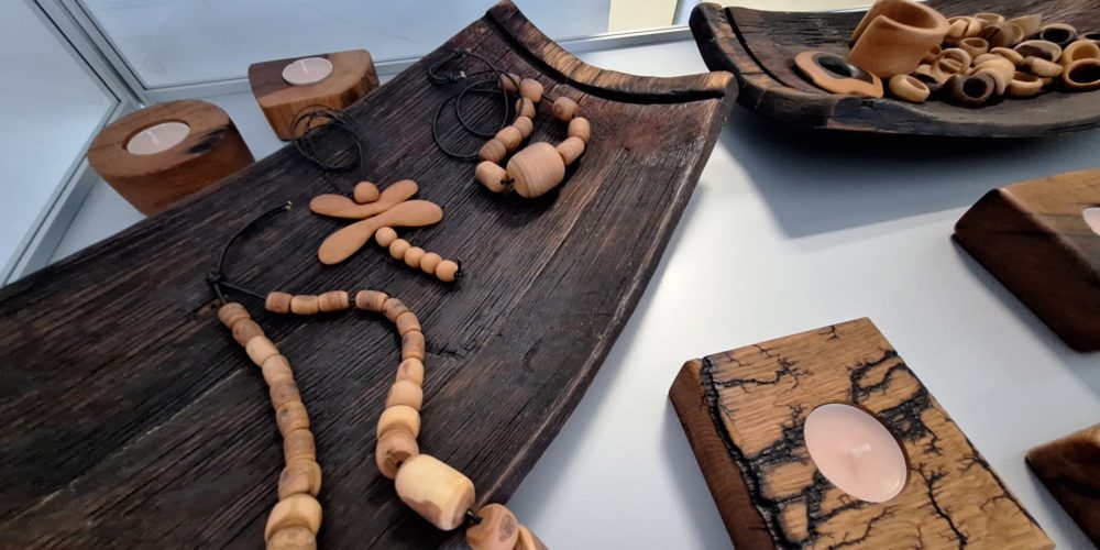 Tomislav Plavčak: Les je življenje – razstava unikatnih izdelkov iz lesa